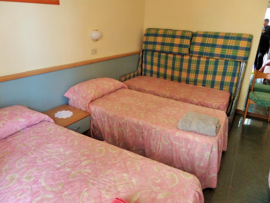 Hotel Lucerna Arma di Taggia Εξωτερικό φωτογραφία